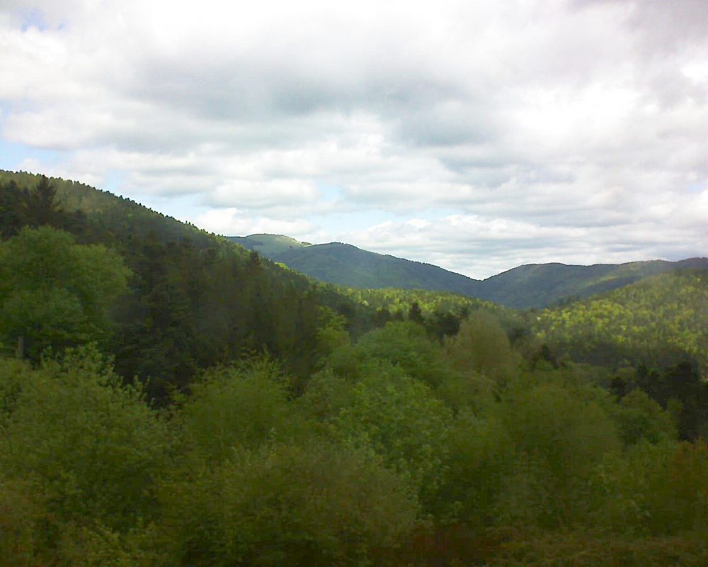 Le petit ballon vu depuis le Domaine Langmatt à Murbach le 01.05.2018 à 12:30 Le petit ballon (Alsace, Vosges) le 01.05.2018 à 12:30