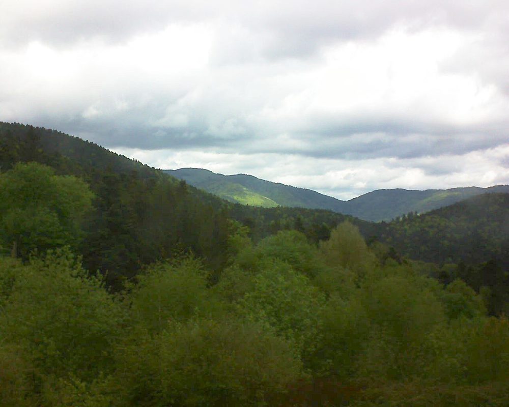 Le petit ballon vu depuis le Domaine Langmatt à Murbach le 01.05.2018 à 13:15 Le petit ballon (Alsace, Vosges) le 01.05.2018 à 13:15
