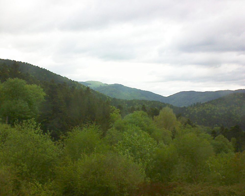 Le petit ballon vu depuis le Domaine Langmatt à Murbach le 01.05.2018 à 15:30 Le petit ballon (Alsace, Vosges) le 01.05.2018 à 15:30