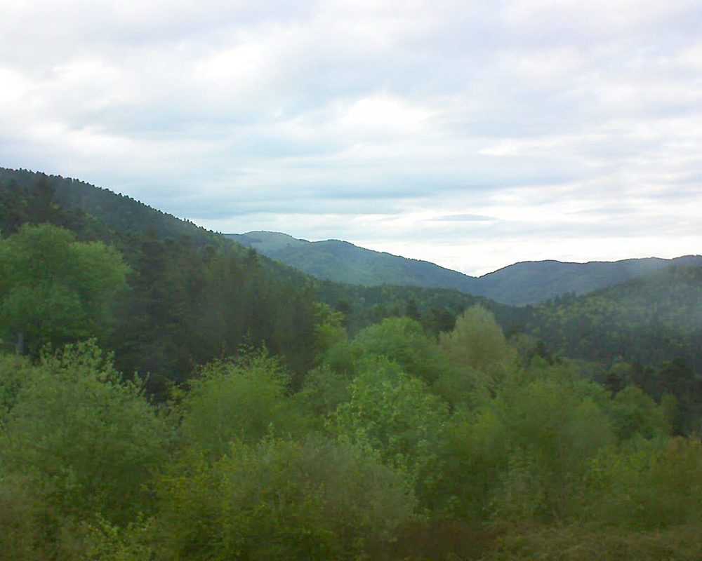 Le petit ballon vu depuis le Domaine Langmatt à Murbach le 01.05.2018 à 19:45 Le petit ballon (Alsace, Vosges) le 01.05.2018 à 19:45