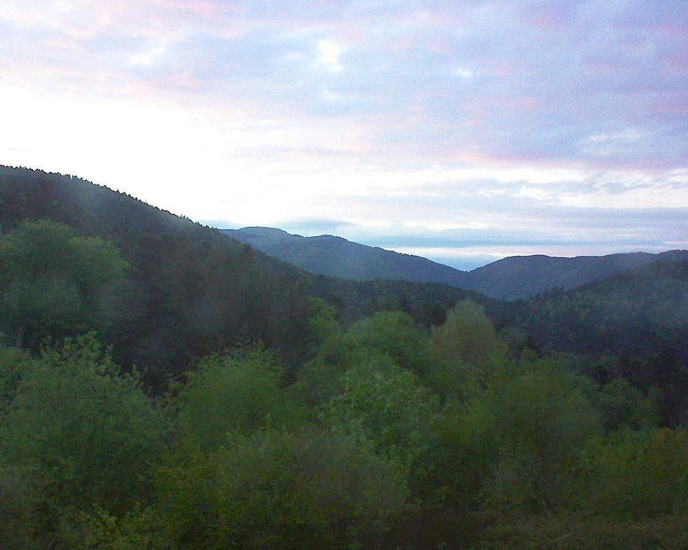 Le petit ballon vu depuis le Domaine Langmatt à Murbach le 01.05.2018 à 20:45 Le petit ballon (Alsace, Vosges) le 01.05.2018 à 20:45