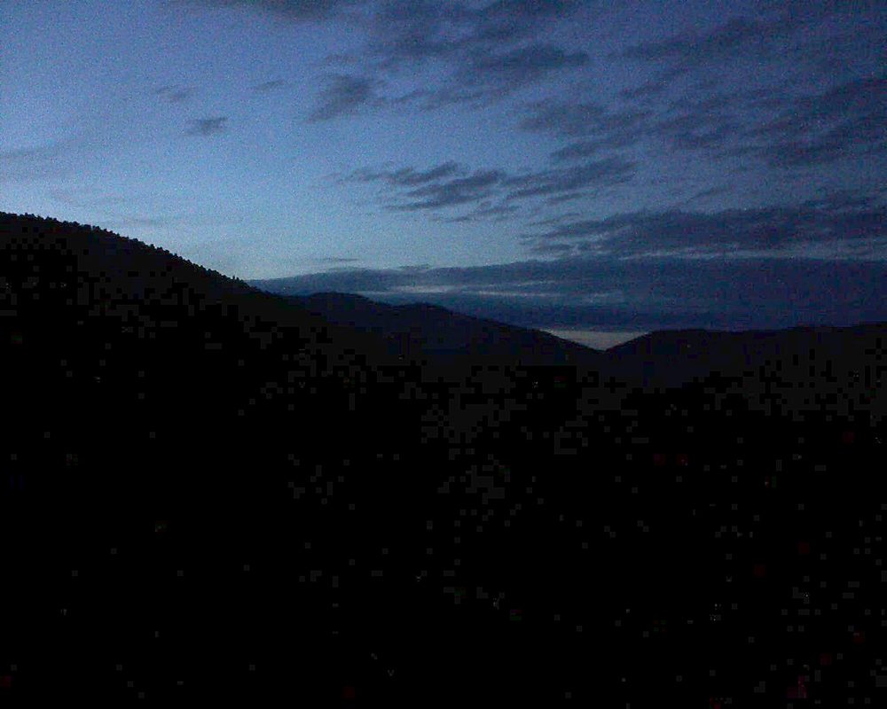 Le petit ballon vu depuis le Domaine Langmatt à Murbach le 01.05.2018 à 21:15 Le petit ballon (Alsace, Vosges) le 01.05.2018 à 21:15