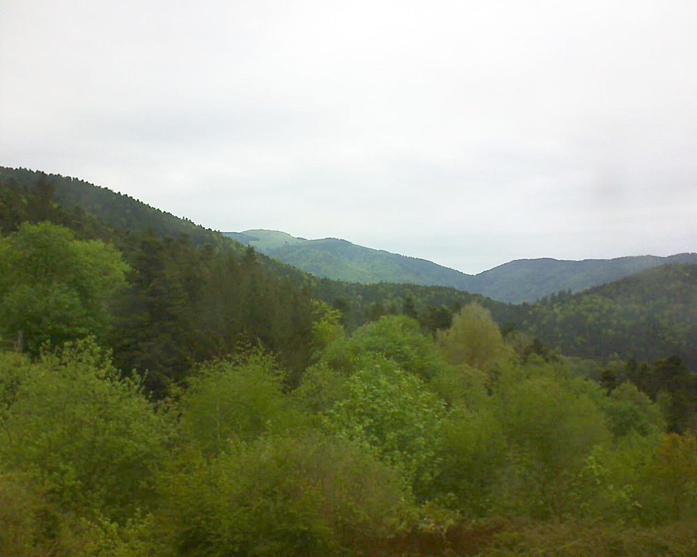 Le petit ballon vu depuis le Domaine Langmatt à Murbach le 02.05.2018 à 11:30 Le petit ballon (Alsace, Vosges) le 02.05.2018 à 11:30