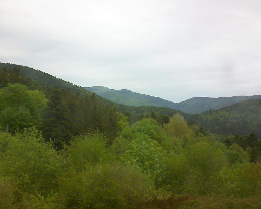 Le petit ballon vu depuis le Domaine Langmatt à Murbach le 02.05.2018 à 12:00 Le petit ballon (Alsace, Vosges) le 02.05.2018 à 12:00
