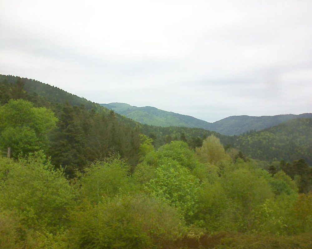 Le petit ballon vu depuis le Domaine Langmatt à Murbach le 02.05.2018 à 12:15 Le petit ballon (Alsace, Vosges) le 02.05.2018 à 12:15
