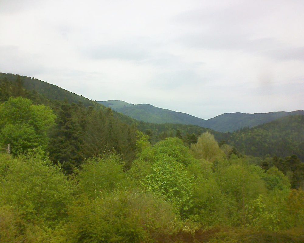 Le petit ballon vu depuis le Domaine Langmatt à Murbach le 02.05.2018 à 12:45 Le petit ballon (Alsace, Vosges) le 02.05.2018 à 12:45