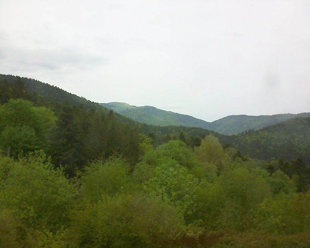 Le petit ballon vu depuis le Domaine Langmatt à Murbach le 02.05.2018 à 14:30 Le petit ballon (Alsace, Vosges) le 02.05.2018 à 14:30