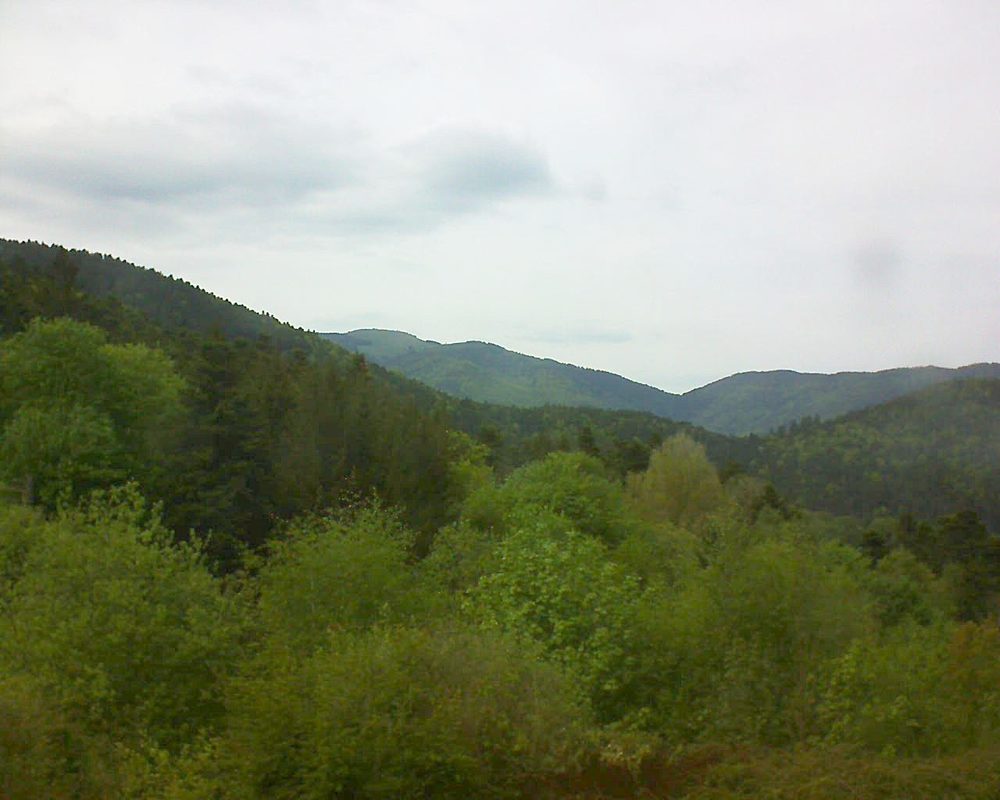 Le petit ballon vu depuis le Domaine Langmatt à Murbach le 02.05.2018 à 15:45 Le petit ballon (Alsace, Vosges) le 02.05.2018 à 15:45