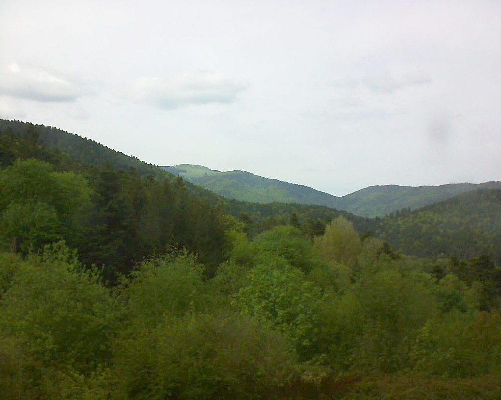Le petit ballon vu depuis le Domaine Langmatt à Murbach le 02.05.2018 à 16:15 Le petit ballon (Alsace, Vosges) le 02.05.2018 à 16:15