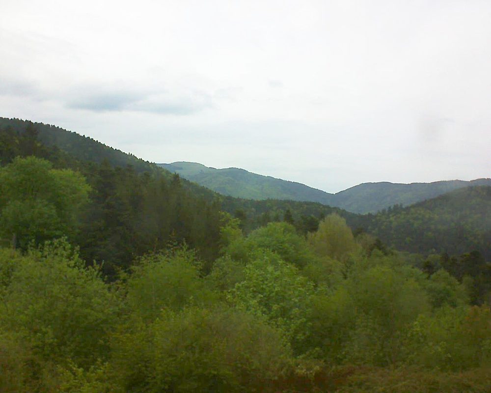 Le petit ballon vu depuis le Domaine Langmatt à Murbach le 02.05.2018 à 17:30 Le petit ballon (Alsace, Vosges) le 02.05.2018 à 17:30