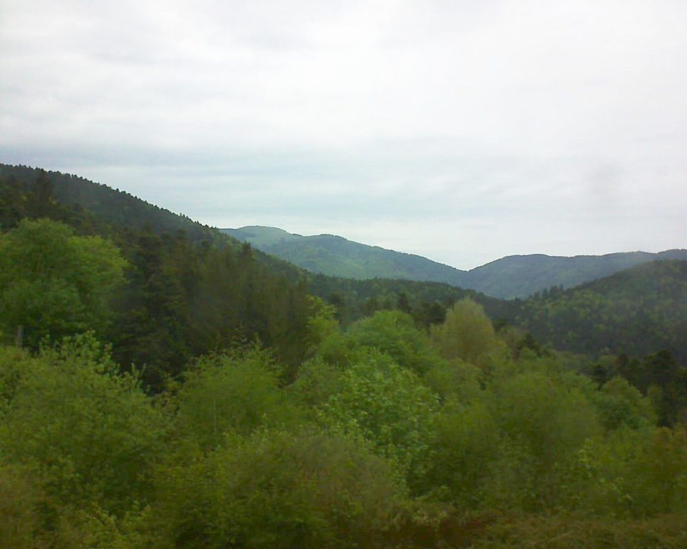 Le petit ballon vu depuis le Domaine Langmatt à Murbach le 02.05.2018 à 18:45 Le petit ballon (Alsace, Vosges) le 02.05.2018 à 18:45