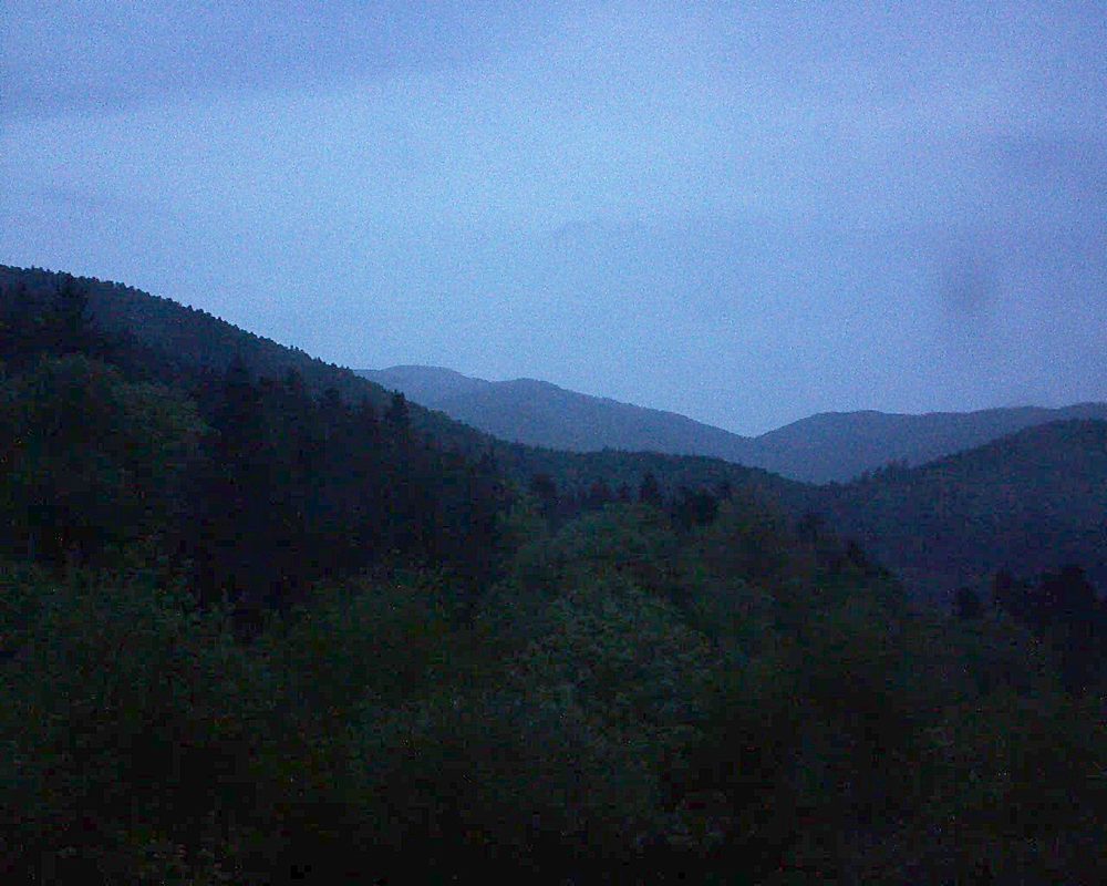 Le petit ballon vu depuis le Domaine Langmatt à Murbach le 03.05.2018 à 06:00 Le petit ballon (Alsace, Vosges) le 03.05.2018 à 06:00