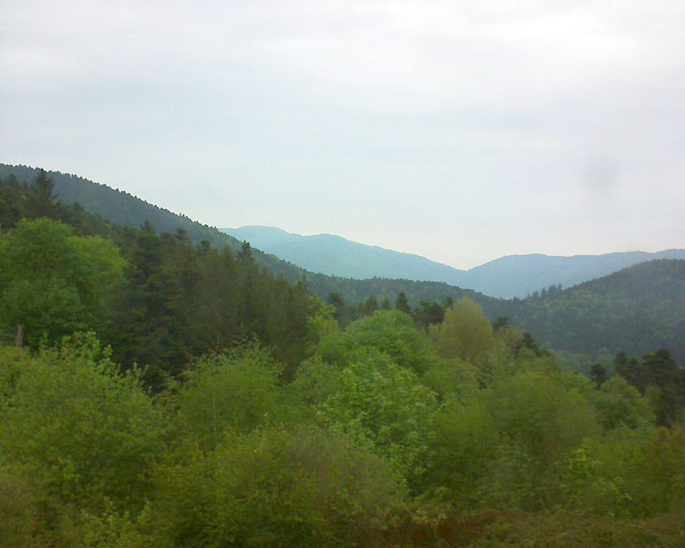 Le petit ballon vu depuis le Domaine Langmatt à Murbach le 03.05.2018 à 18:45 Le petit ballon (Alsace, Vosges) le 03.05.2018 à 18:45