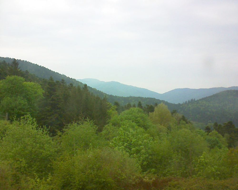 Le petit ballon vu depuis le Domaine Langmatt à Murbach le 03.05.2018 à 19:15 Le petit ballon (Alsace, Vosges) le 03.05.2018 à 19:15