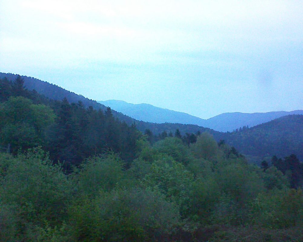 Le petit ballon vu depuis le Domaine Langmatt à Murbach le 03.05.2018 à 20:45 Le petit ballon (Alsace, Vosges) le 03.05.2018 à 20:45