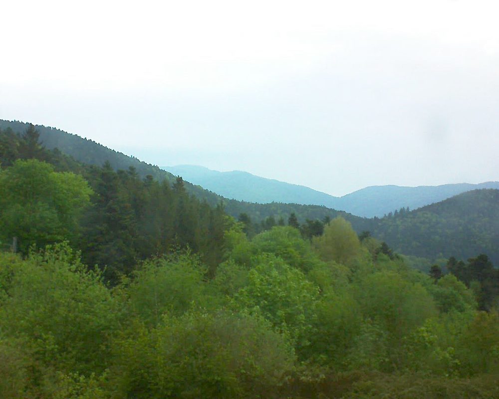 Le petit ballon vu depuis le Domaine Langmatt à Murbach le 04.05.2018 à 06:30 Le petit ballon (Alsace, Vosges) le 04.05.2018 à 06:30