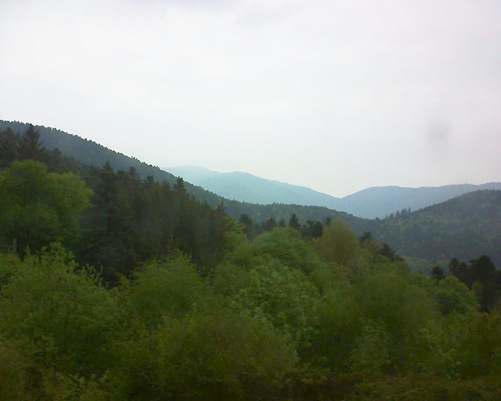 Le petit ballon vu depuis le Domaine Langmatt à Murbach le 04.05.2018 à 09:15 Le petit ballon (Alsace, Vosges) le 04.05.2018 à 09:15