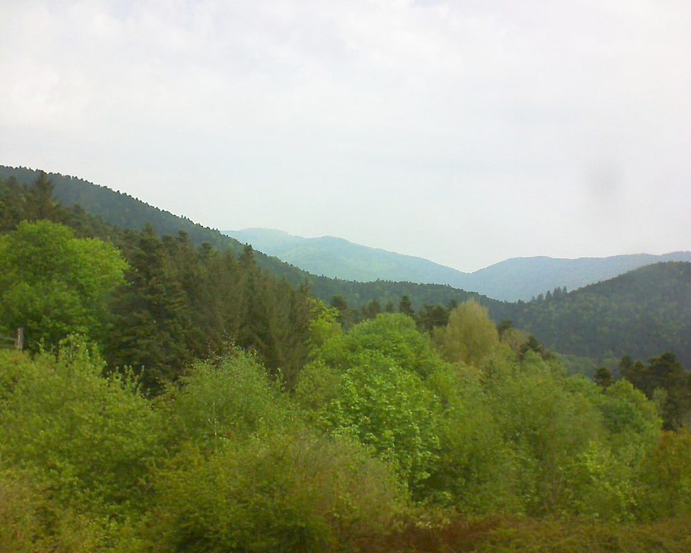 Le petit ballon vu depuis le Domaine Langmatt à Murbach le 04.05.2018 à 10:45 Le petit ballon (Alsace, Vosges) le 04.05.2018 à 10:45
