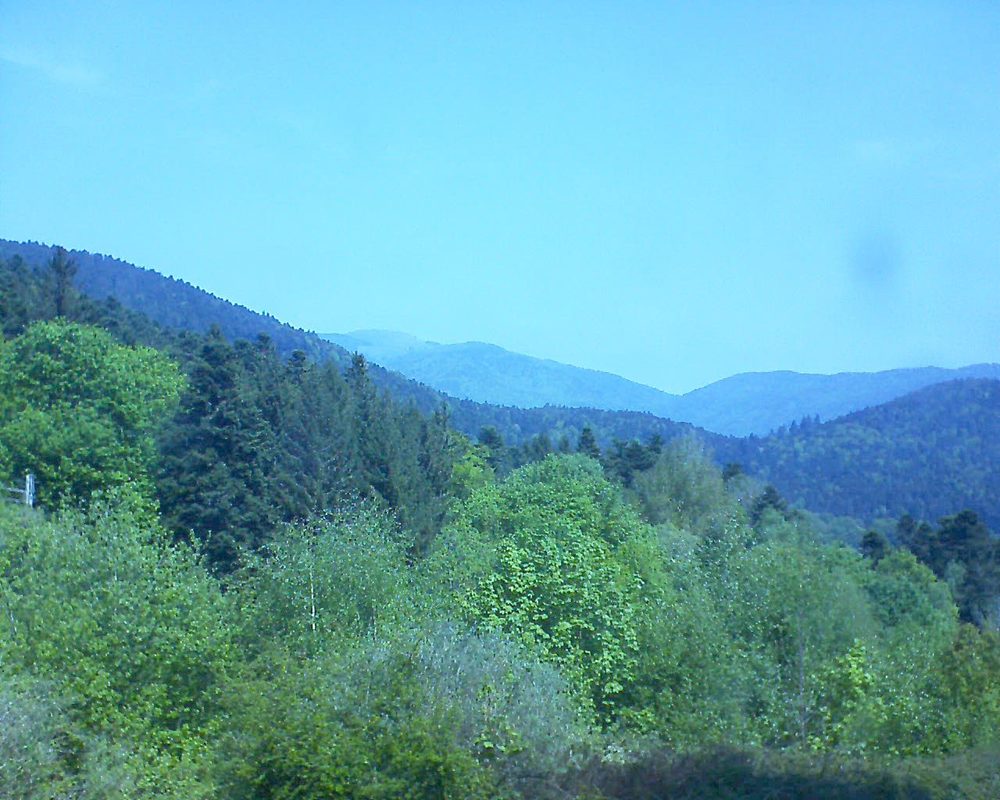Le petit ballon vu depuis le Domaine Langmatt à Murbach le 04.05.2018 à 12:00 Le petit ballon (Alsace, Vosges) le 04.05.2018 à 12:00