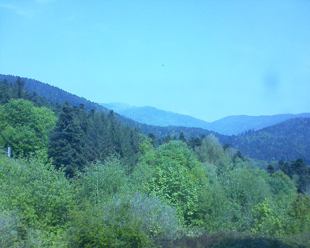 Le petit ballon vu depuis le Domaine Langmatt à Murbach le 04.05.2018 à 12:15 Le petit ballon (Alsace, Vosges) le 04.05.2018 à 12:15