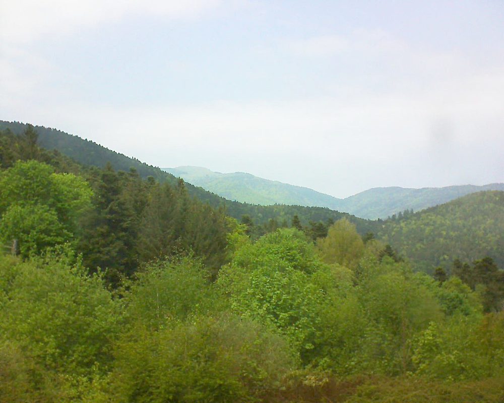 Le petit ballon vu depuis le Domaine Langmatt à Murbach le 04.05.2018 à 14:15 Le petit ballon (Alsace, Vosges) le 04.05.2018 à 14:15