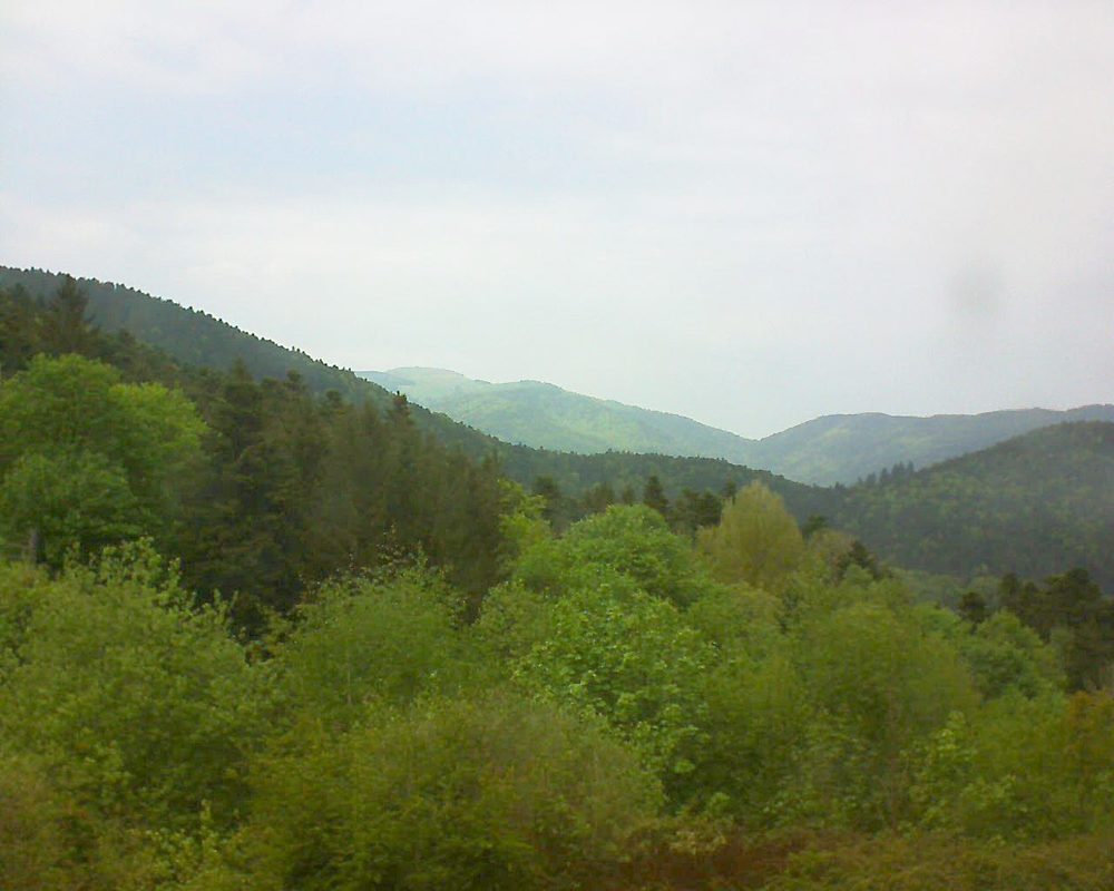 Le petit ballon vu depuis le Domaine Langmatt à Murbach le 04.05.2018 à 15:30 Le petit ballon (Alsace, Vosges) le 04.05.2018 à 15:30