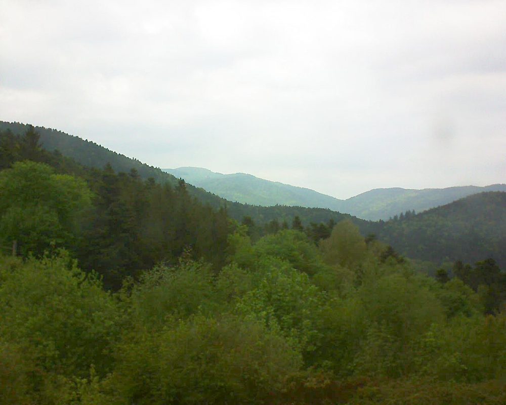 Le petit ballon vu depuis le Domaine Langmatt à Murbach le 04.05.2018 à 16:45 Le petit ballon (Alsace, Vosges) le 04.05.2018 à 16:45