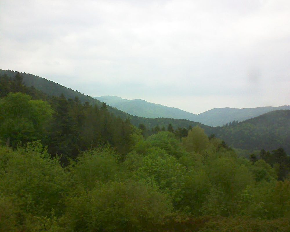 Le petit ballon vu depuis le Domaine Langmatt à Murbach le 04.05.2018 à 17:15 Le petit ballon (Alsace, Vosges) le 04.05.2018 à 17:15
