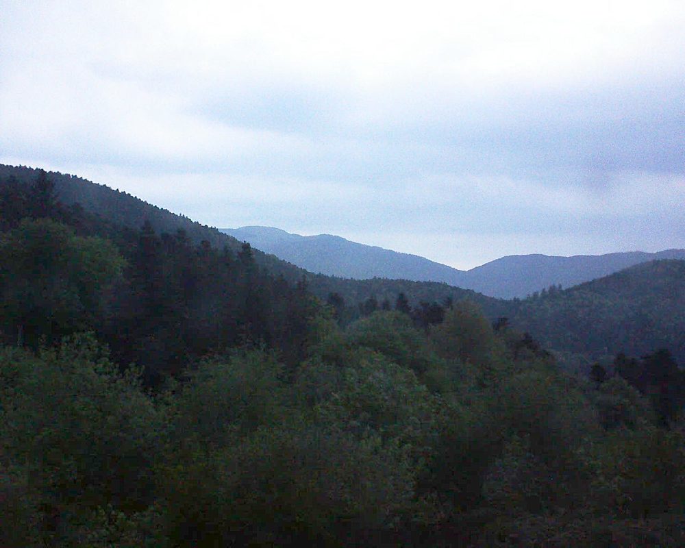 Le petit ballon vu depuis le Domaine Langmatt à Murbach le 04.05.2018 à 20:45 Le petit ballon (Alsace, Vosges) le 04.05.2018 à 20:45