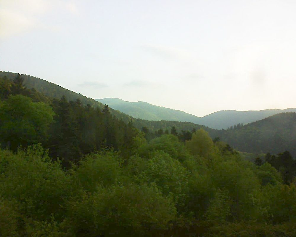 Le petit ballon vu depuis le Domaine Langmatt à Murbach le 05.05.2018 à 07:00 Le petit ballon (Alsace, Vosges) le 05.05.2018 à 07:00