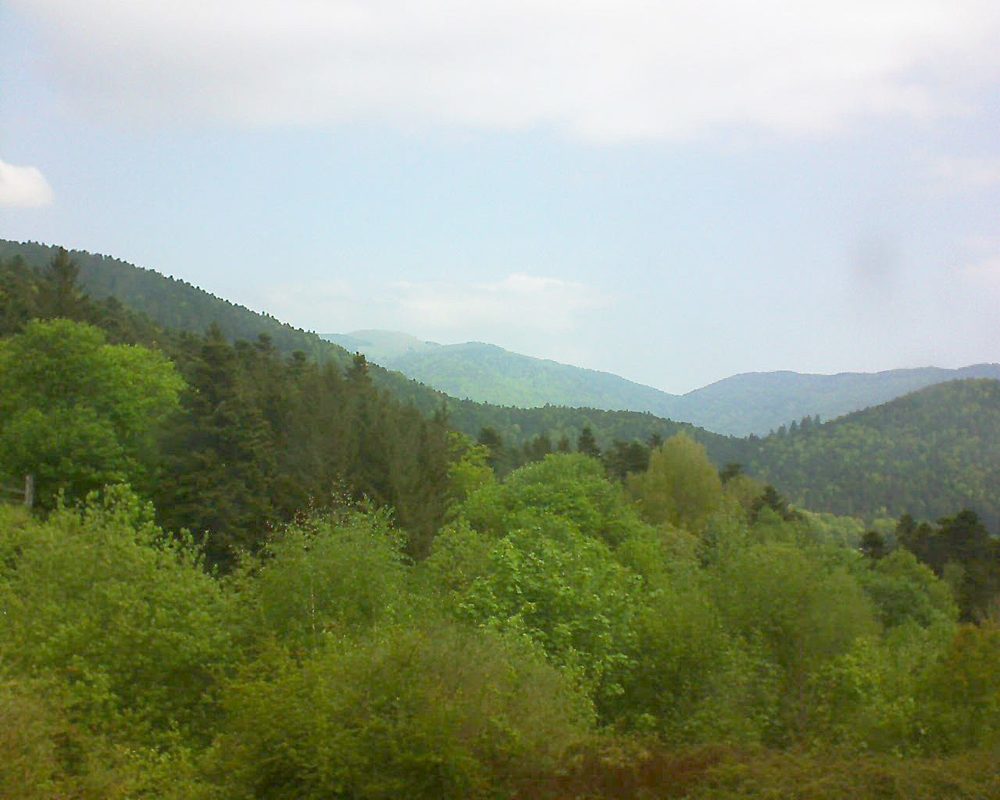 Le petit ballon vu depuis le Domaine Langmatt à Murbach le 05.05.2018 à 10:45 Le petit ballon (Alsace, Vosges) le 05.05.2018 à 10:45
