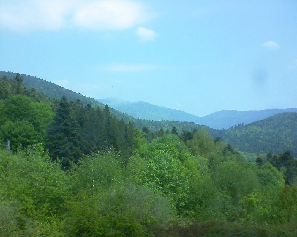 Le petit ballon vu depuis le Domaine Langmatt à Murbach le 05.05.2018 à 12:00 Le petit ballon (Alsace, Vosges) le 05.05.2018 à 12:00