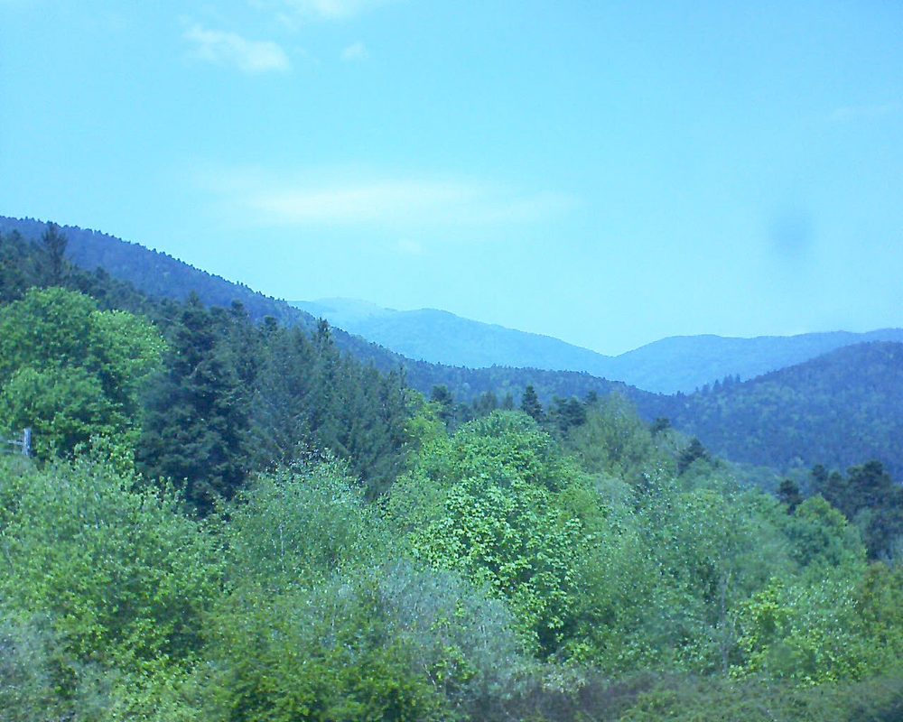 Le petit ballon vu depuis le Domaine Langmatt à Murbach le 05.05.2018 à 13:30 Le petit ballon (Alsace, Vosges) le 05.05.2018 à 13:30