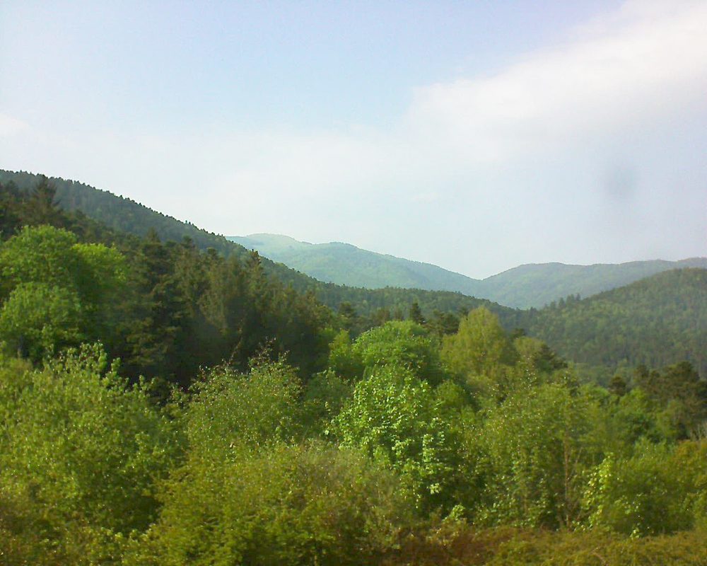 Le petit ballon vu depuis le Domaine Langmatt à Murbach le 05.05.2018 à 17:00 Le petit ballon (Alsace, Vosges) le 05.05.2018 à 17:00