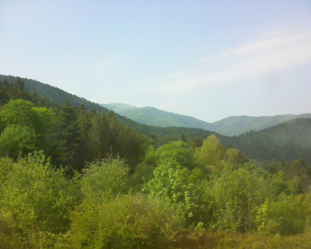 Le petit ballon vu depuis le Domaine Langmatt à Murbach le 05.05.2018 à 17:15 Le petit ballon (Alsace, Vosges) le 05.05.2018 à 17:15