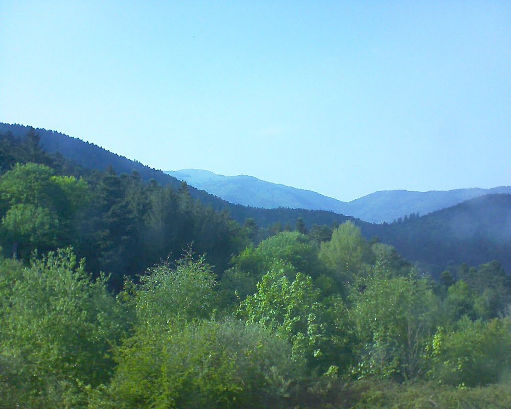 Le petit ballon vu depuis le Domaine Langmatt à Murbach le 05.05.2018 à 17:45 Le petit ballon (Alsace, Vosges) le 05.05.2018 à 17:45