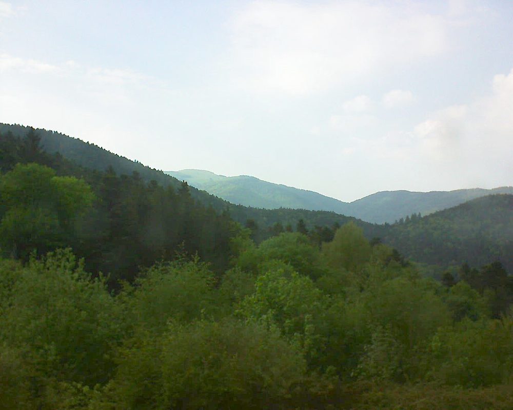 Le petit ballon vu depuis le Domaine Langmatt à Murbach le 05.05.2018 à 18:15 Le petit ballon (Alsace, Vosges) le 05.05.2018 à 18:15
