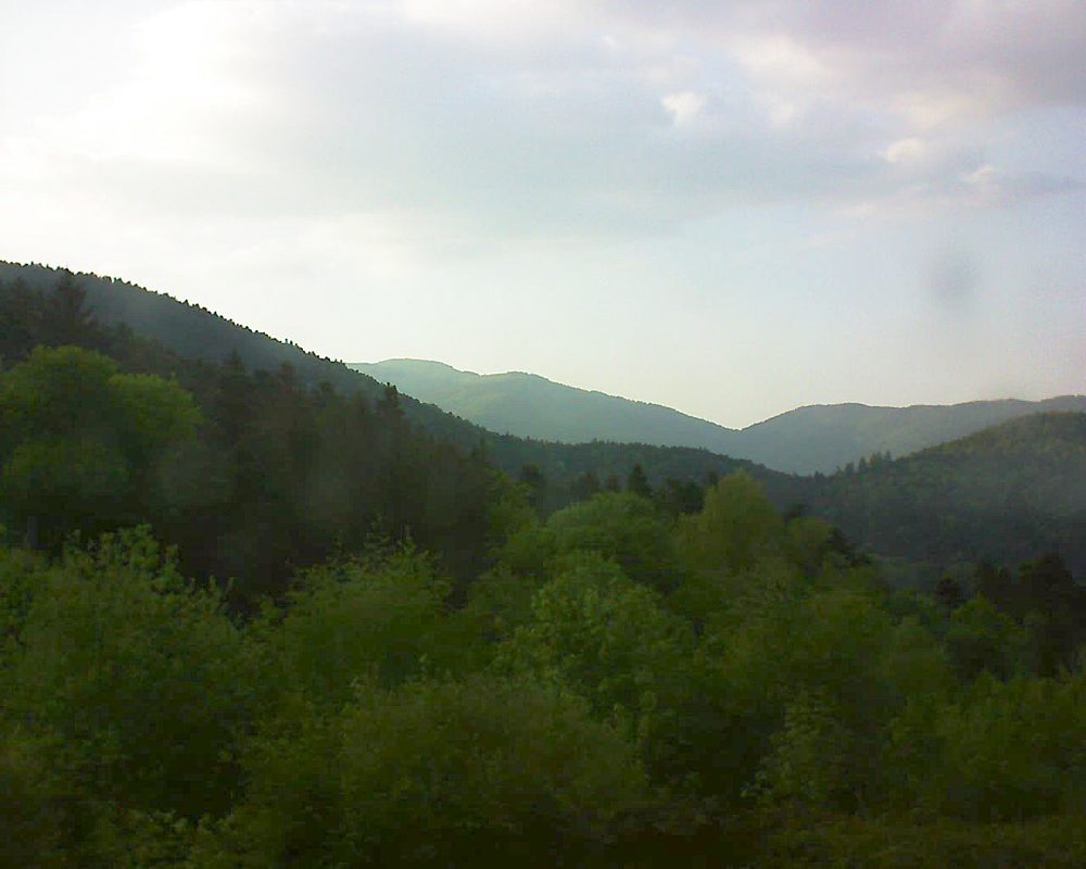 Le petit ballon vu depuis le Domaine Langmatt à Murbach le 05.05.2018 à 19:45 Le petit ballon (Alsace, Vosges) le 05.05.2018 à 19:45