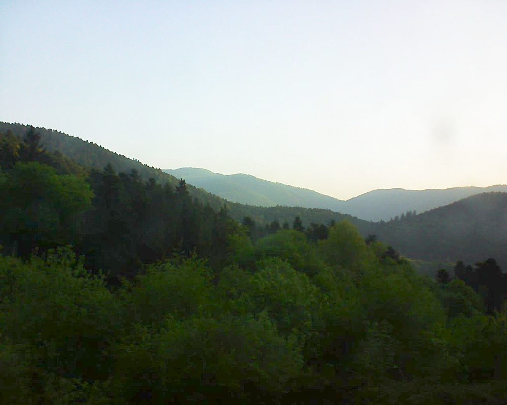 Le petit ballon vu depuis le Domaine Langmatt à Murbach le 06.05.2018 à 06:45 Le petit ballon (Alsace, Vosges) le 06.05.2018 à 06:45