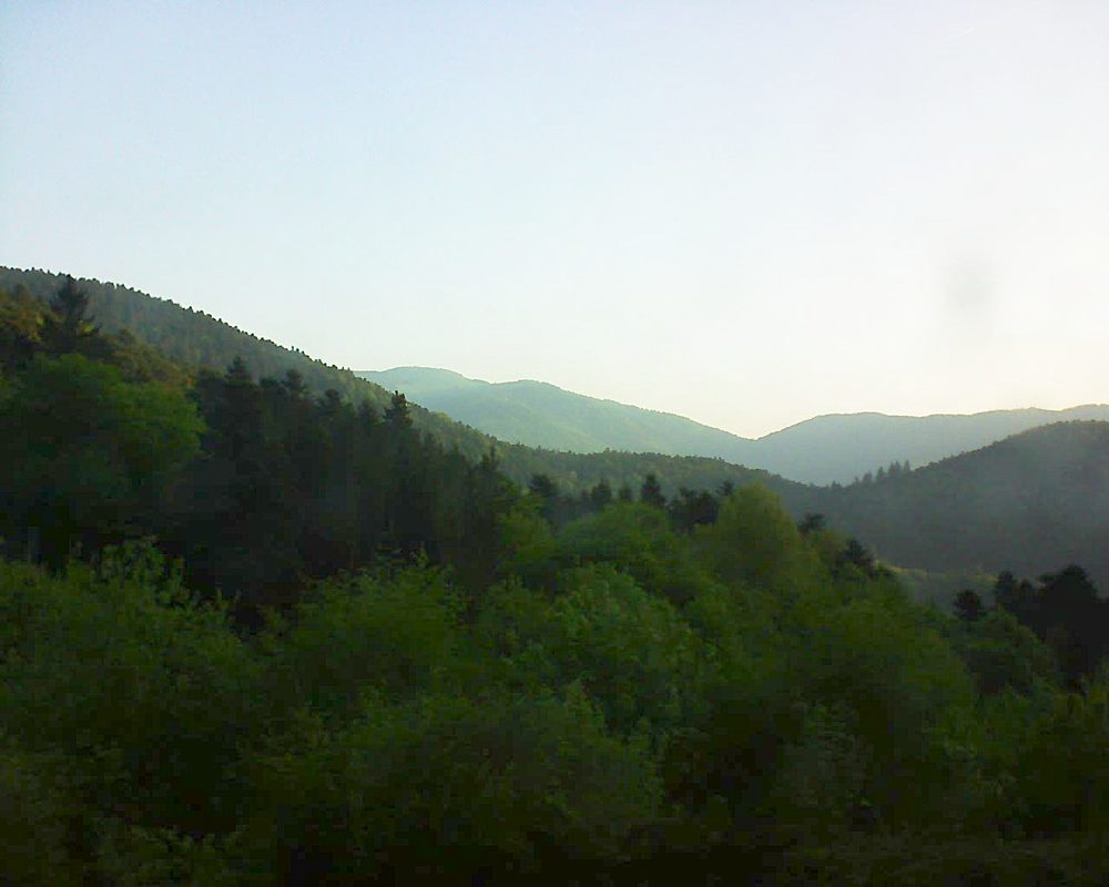 Le petit ballon vu depuis le Domaine Langmatt à Murbach le 06.05.2018 à 07:00 Le petit ballon (Alsace, Vosges) le 06.05.2018 à 07:00