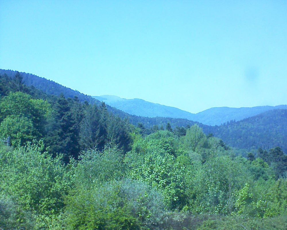 Le petit ballon vu depuis le Domaine Langmatt à Murbach le 06.05.2018 à 15:15 Le petit ballon (Alsace, Vosges) le 06.05.2018 à 15:15