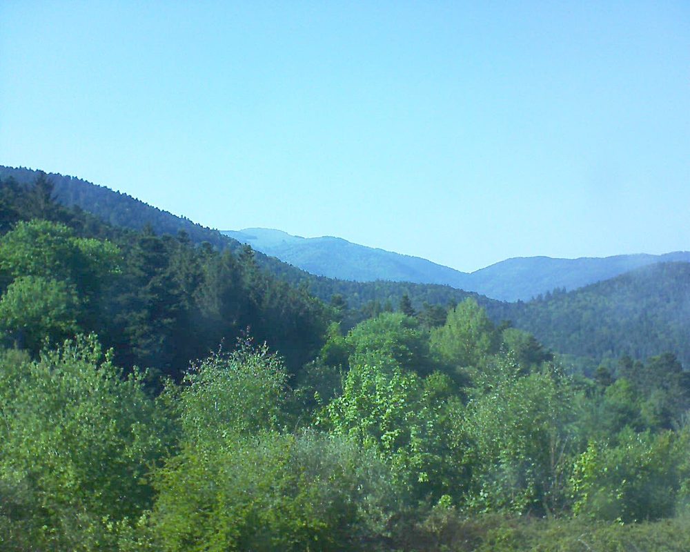 Le petit ballon vu depuis le Domaine Langmatt à Murbach le 06.05.2018 à 17:15 Le petit ballon (Alsace, Vosges) le 06.05.2018 à 17:15