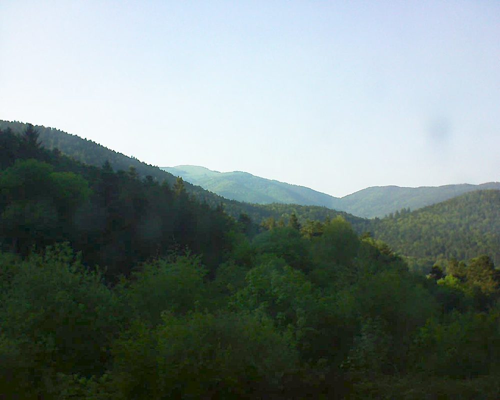 Le petit ballon vu depuis le Domaine Langmatt à Murbach le 06.05.2018 à 18:30 Le petit ballon (Alsace, Vosges) le 06.05.2018 à 18:30