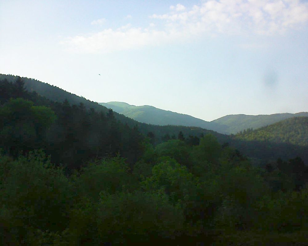 Le petit ballon vu depuis le Domaine Langmatt à Murbach le 06.05.2018 à 19:15 Le petit ballon (Alsace, Vosges) le 06.05.2018 à 19:15