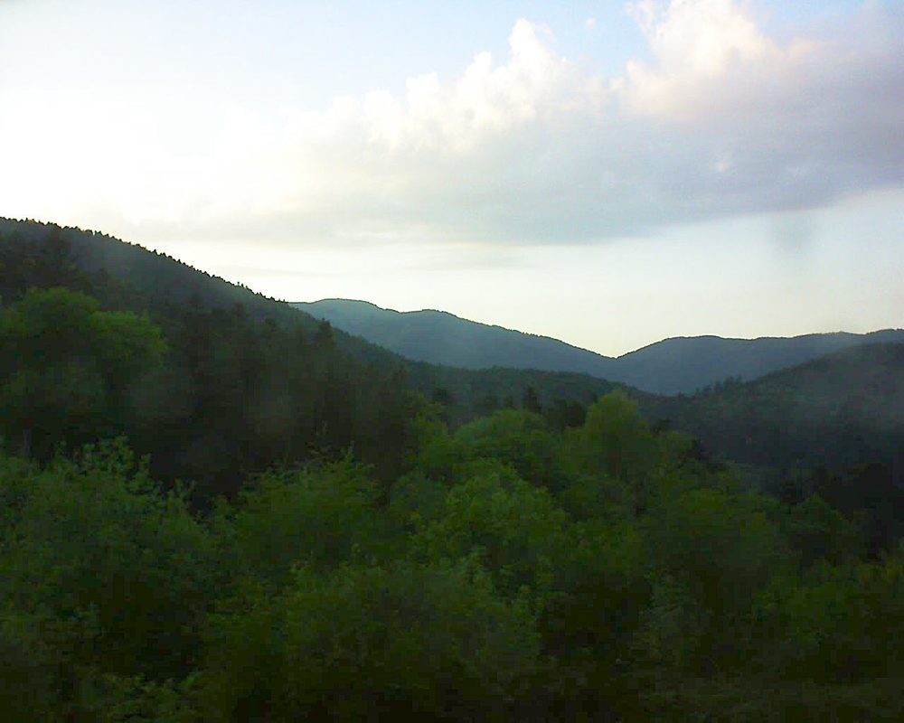 Le petit ballon vu depuis le Domaine Langmatt à Murbach le 06.05.2018 à 20:30 Le petit ballon (Alsace, Vosges) le 06.05.2018 à 20:30