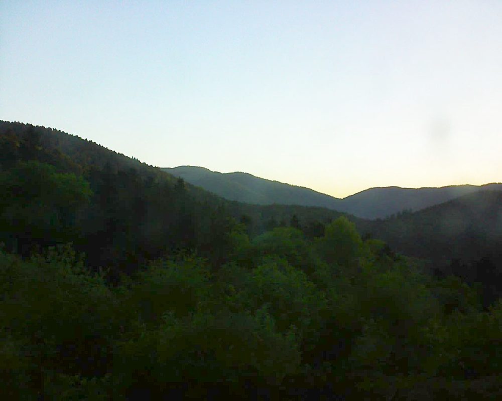 Le petit ballon vu depuis le Domaine Langmatt à Murbach le 07.05.2018 à 06:15 Le petit ballon (Alsace, Vosges) le 07.05.2018 à 06:15