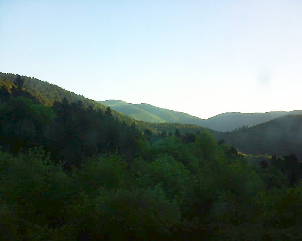 Le petit ballon vu depuis le Domaine Langmatt à Murbach le 07.05.2018 à 06:45 Le petit ballon (Alsace, Vosges) le 07.05.2018 à 06:45