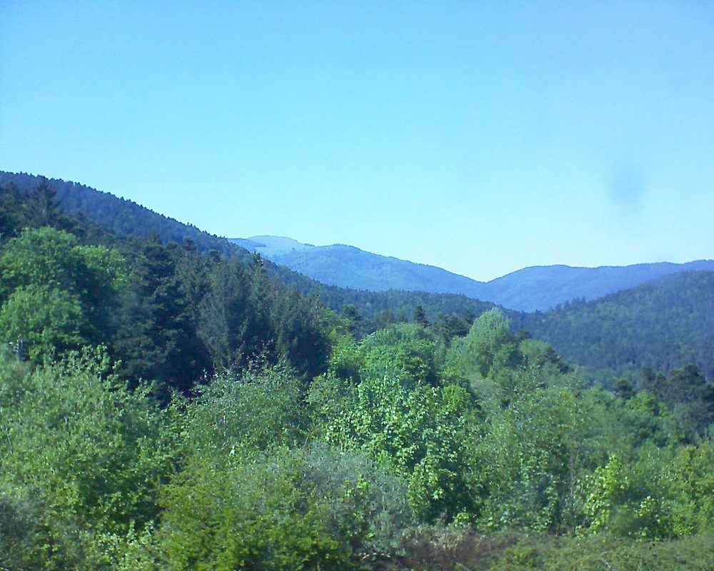 Le petit ballon vu depuis le Domaine Langmatt à Murbach le 07.05.2018 à 16:00 Le petit ballon (Alsace, Vosges) le 07.05.2018 à 16:00