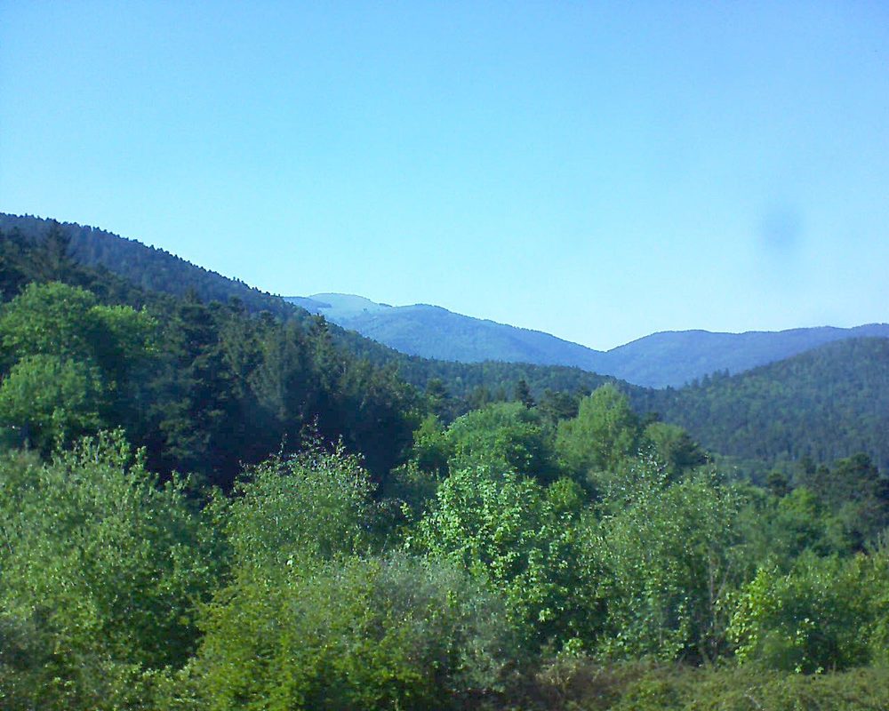 Le petit ballon vu depuis le Domaine Langmatt à Murbach le 07.05.2018 à 17:00 Le petit ballon (Alsace, Vosges) le 07.05.2018 à 17:00