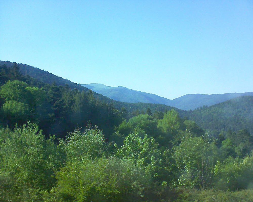 Le petit ballon vu depuis le Domaine Langmatt à Murbach le 07.05.2018 à 18:00 Le petit ballon (Alsace, Vosges) le 07.05.2018 à 18:00
